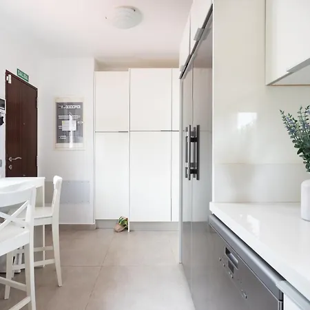 Home2book Alessandro, Design & Comfort וילה סאוסאל