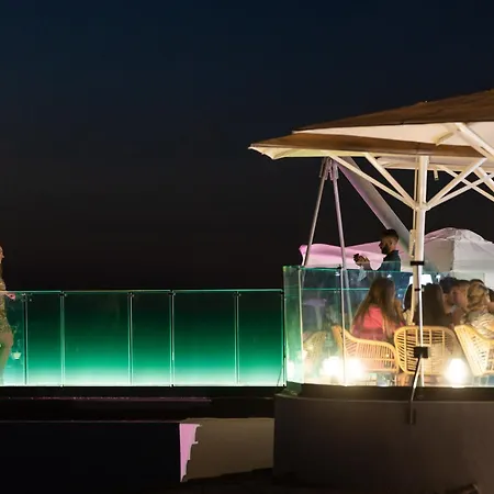 וילה Home2book Alessandro, Design & Comfort