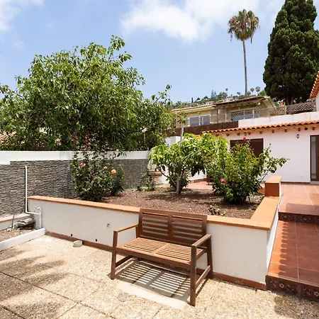 Home2book Alessandro, Design & Comfort וילה