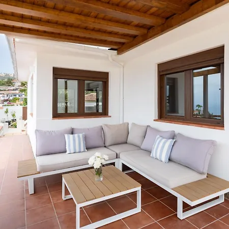 Home2book Alessandro, Design & Comfort וילה סאוסאל