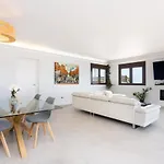 Villa Home2book Alessandro, Design & Comfort