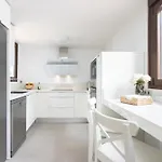 빌라 Home2book Alessandro, Design & Comfort 사우살