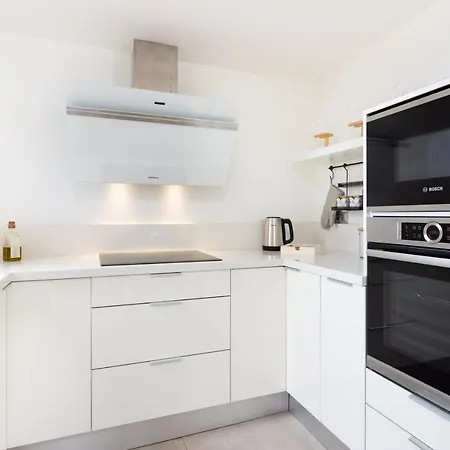 Vila Home2book Alessandro, Design & Comfort